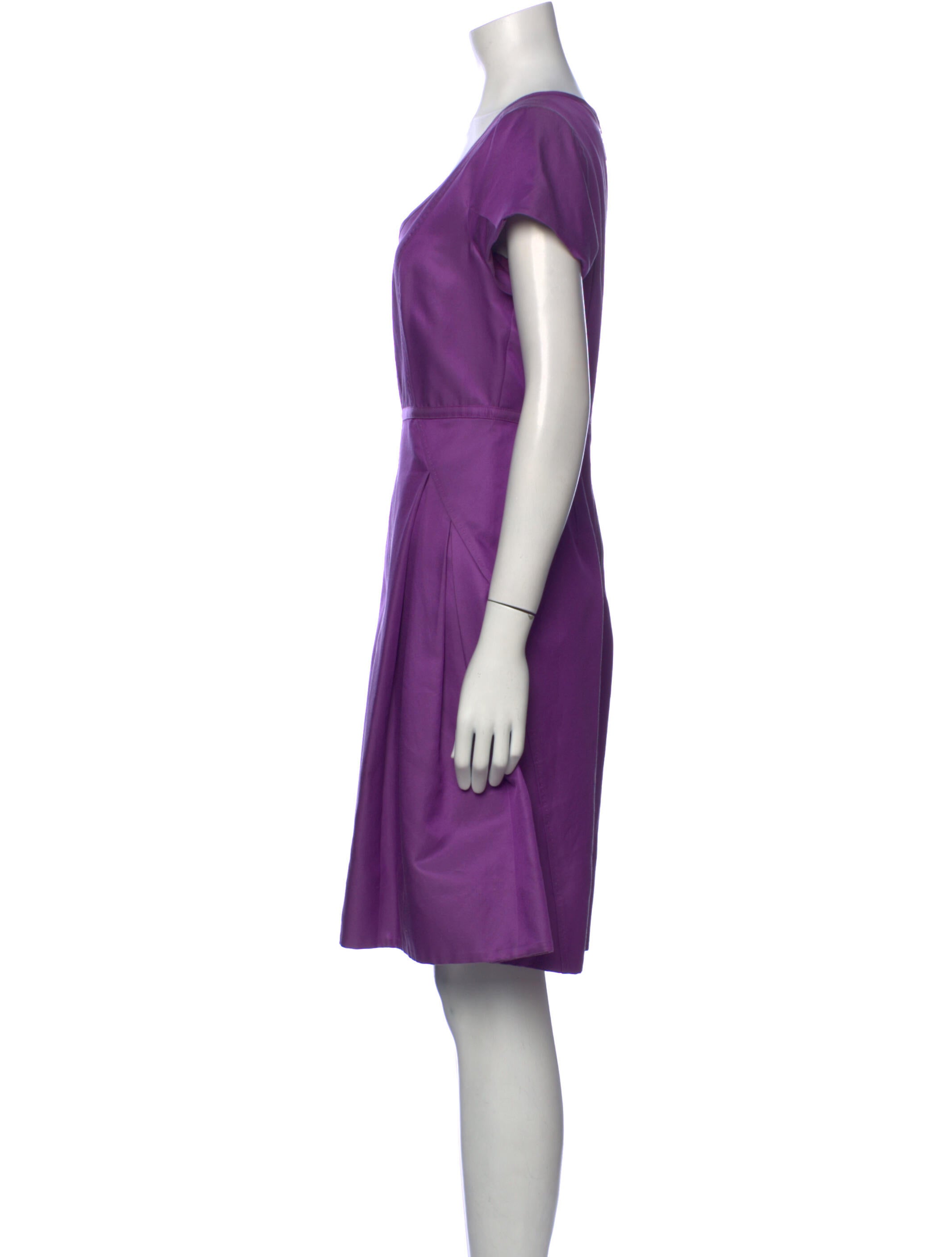 Sinclair V-Neck Knee-Length Dress