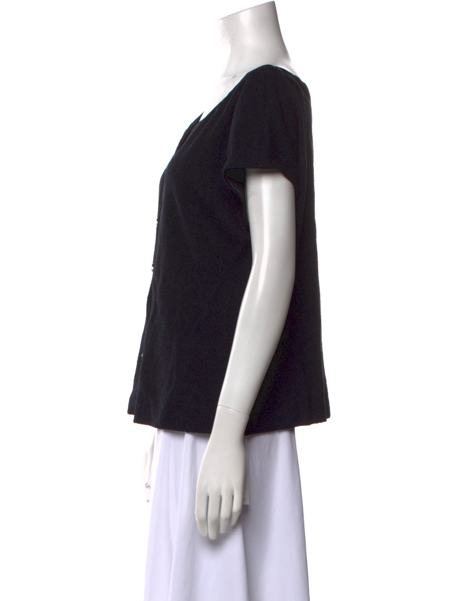 St. John Collection Scoop Neck Short Sleeve Button-Up Top