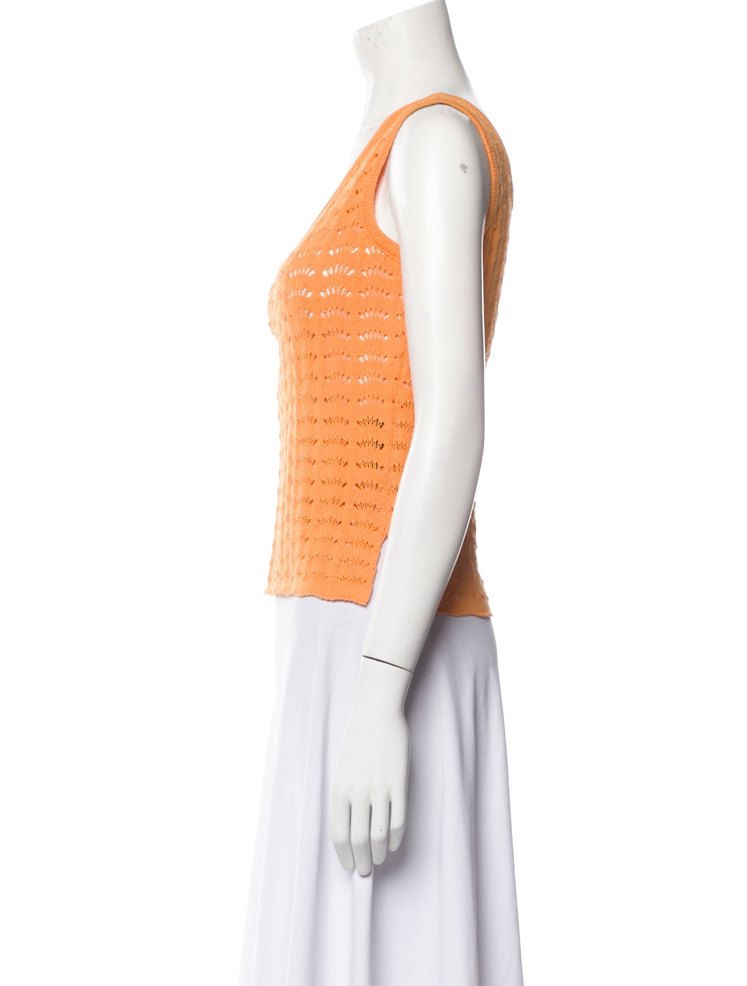 St. John Collection Scoop Neck Sleeveless Top