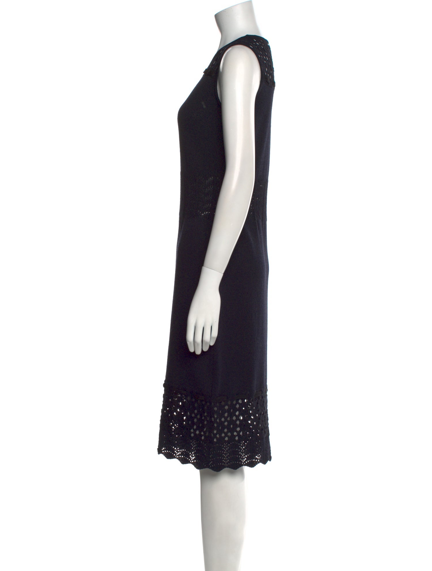 St. John Collection Scoop Neck Knee-Length Dress