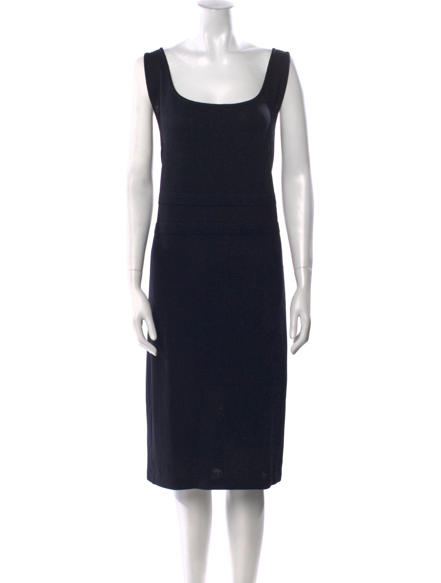 St. John Collection Scoop Neck Knee-Length Dress