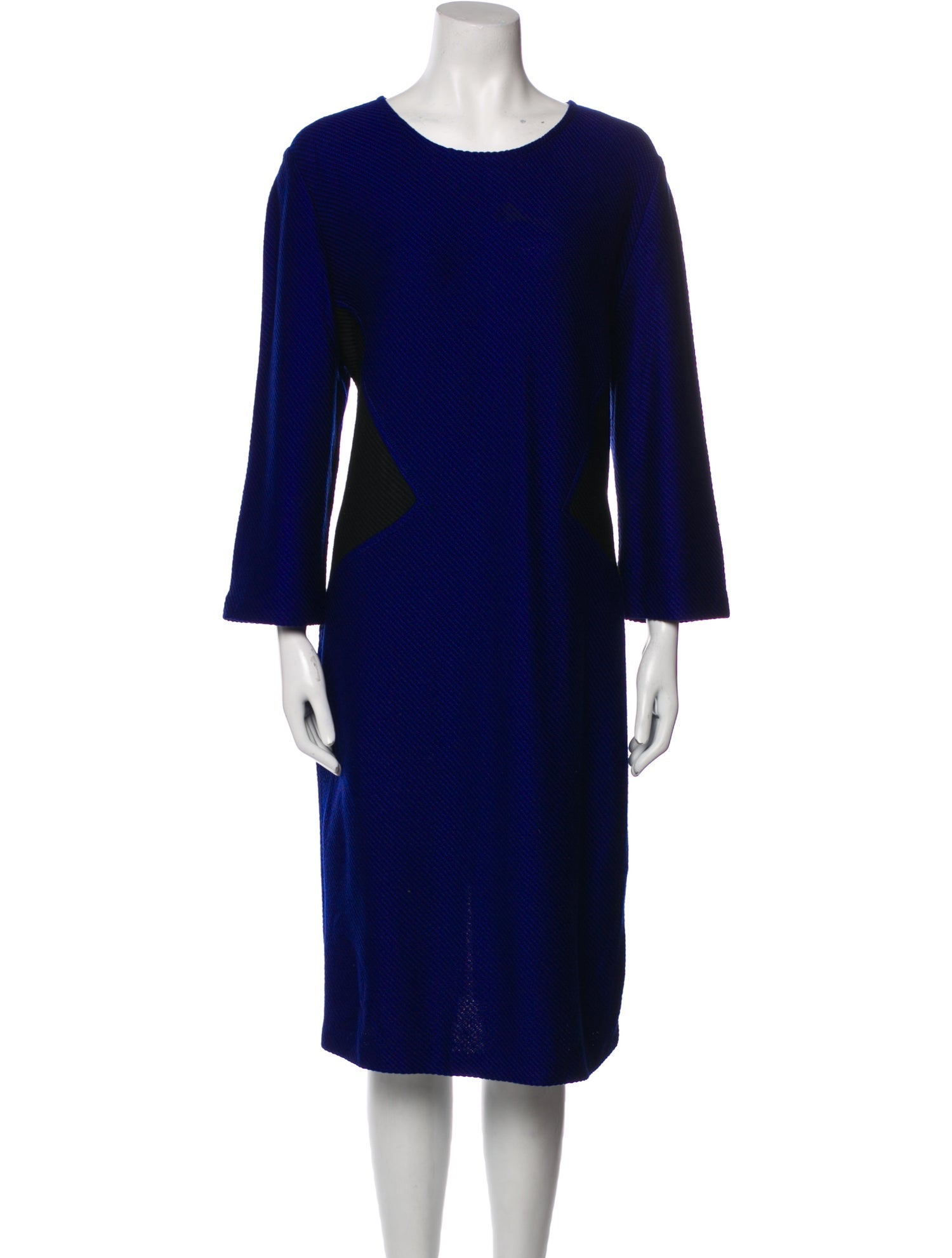 St. John Collection Scoop Neck Knee-Length Dress