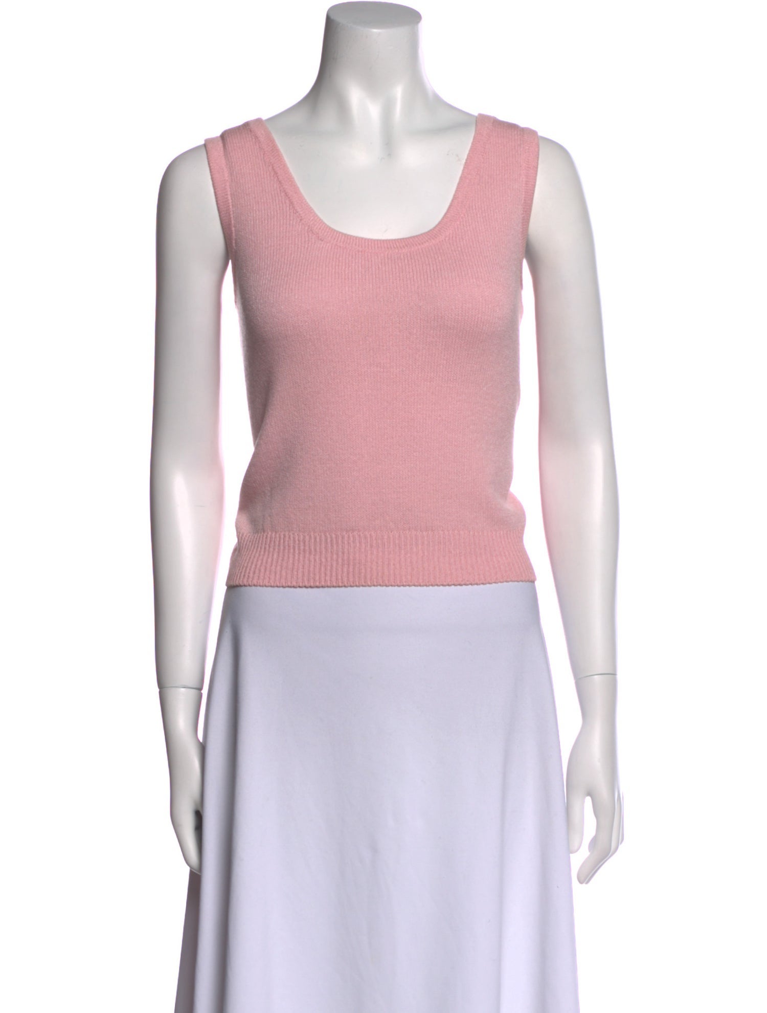 St. John Collection Scoop Neck Sleeveless Crop Top