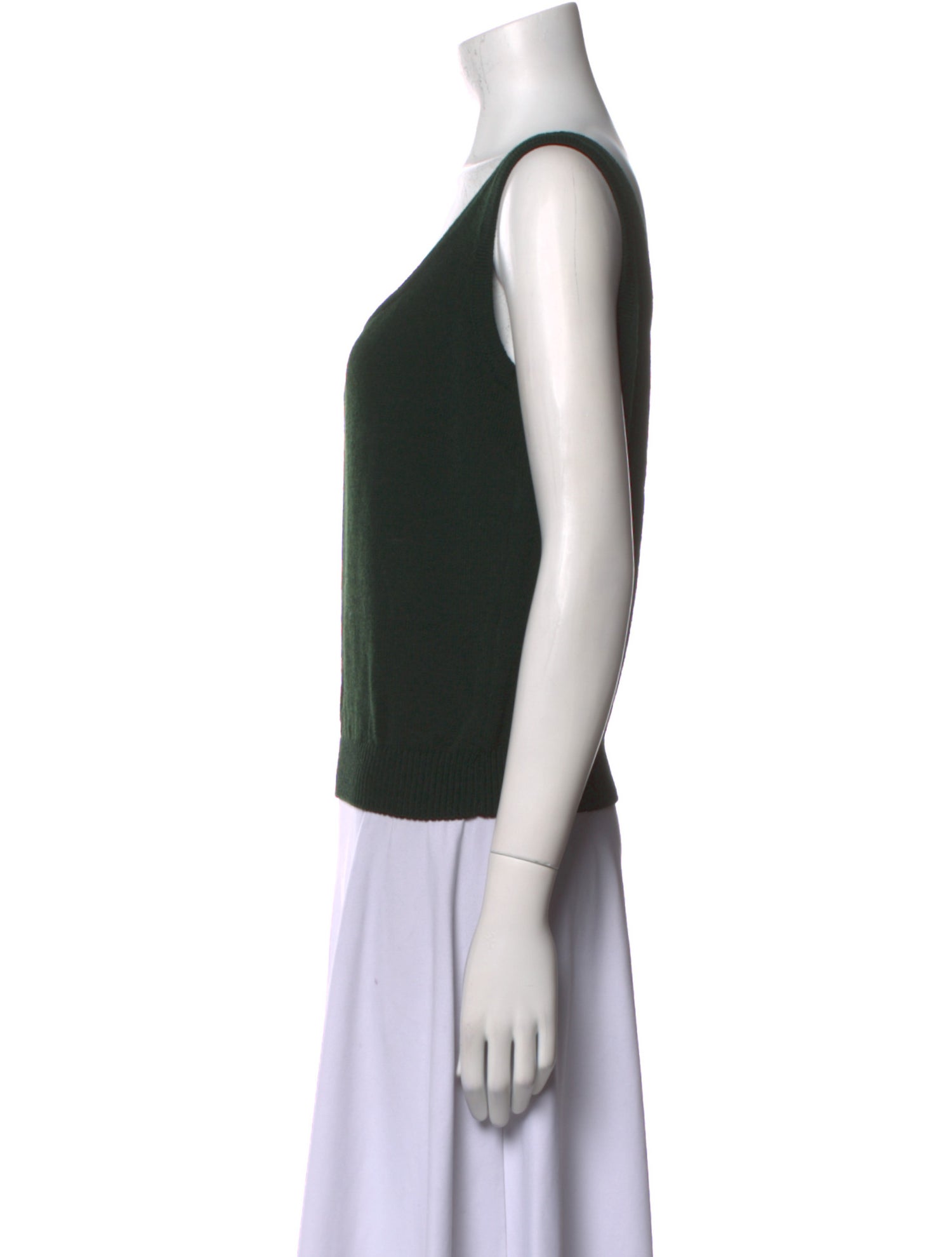 St. John Collection Scoop Neck Sleeveless Top