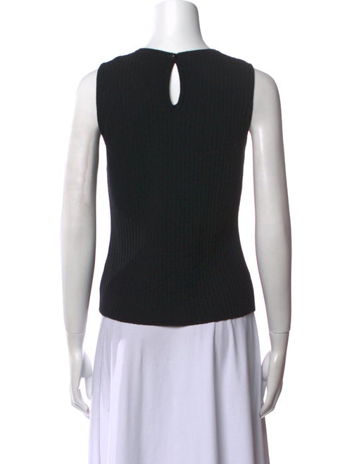 St. John Collection Crew Neck Sleeveless Top