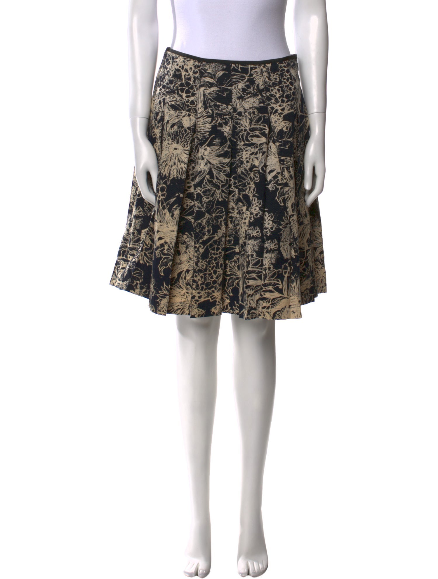 St. John Collection Floral Print Knee-Length Skirt
