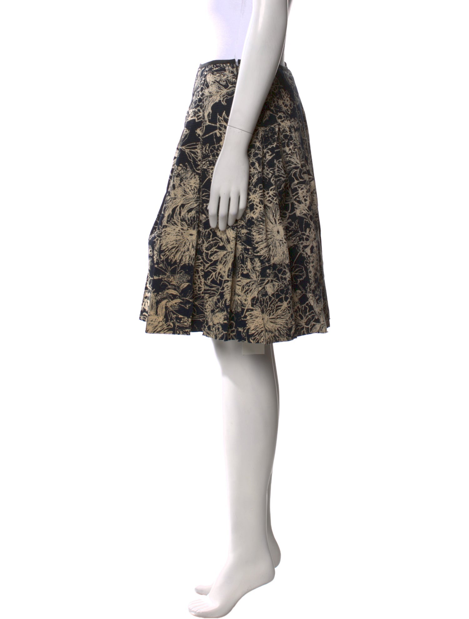 St. John Collection Floral Print Knee-Length Skirt