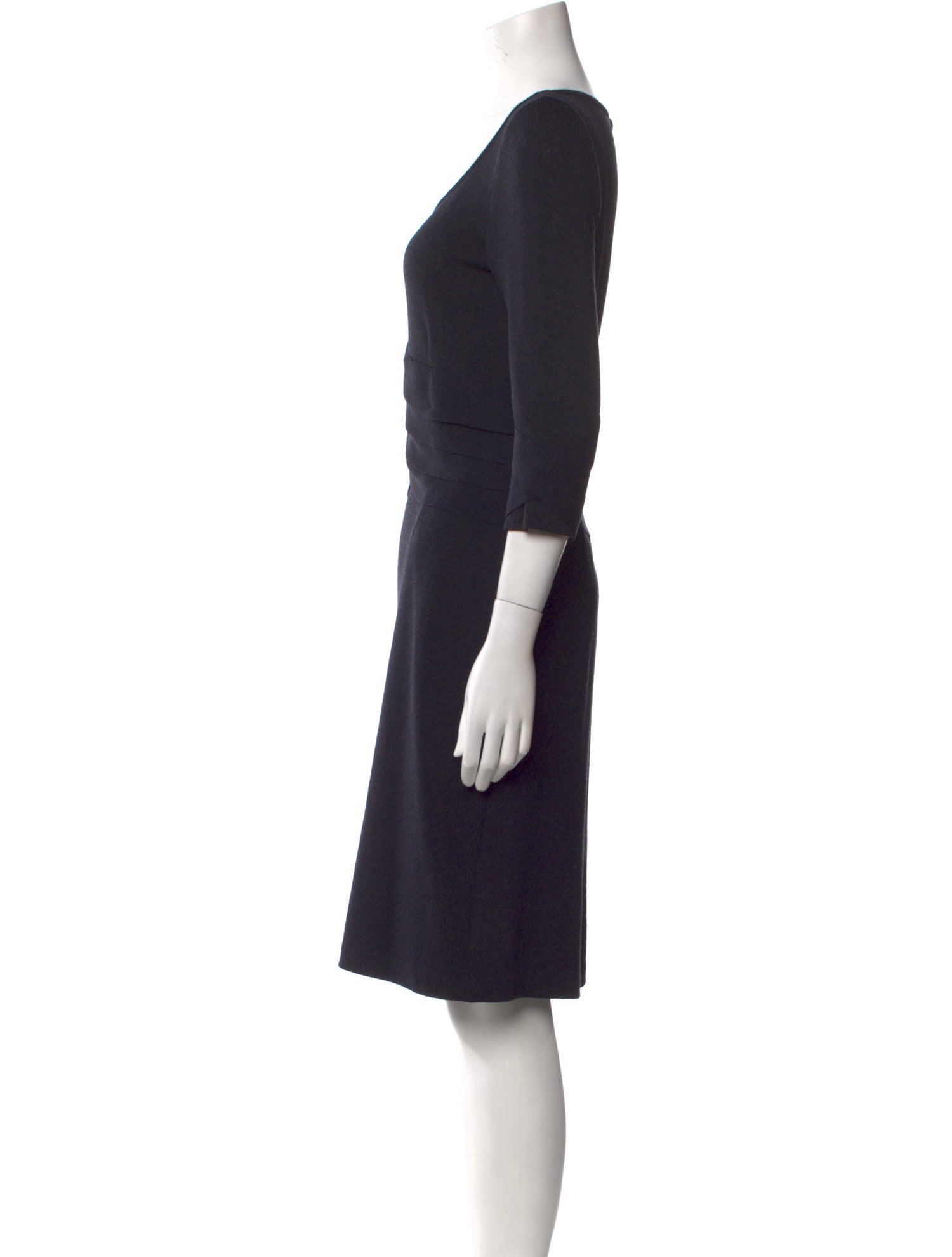 St. John Collection Scoop Neck Knee-Length Dress