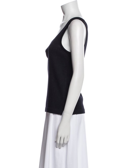 St. John Collection Scoop Neck Sleeveless Top