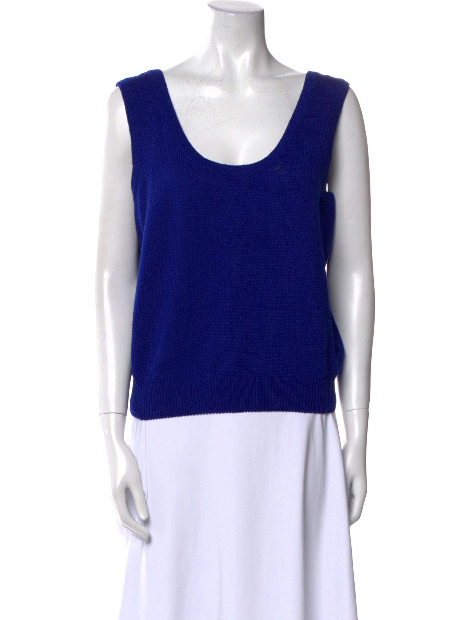 St. John Collection Wool Scoop Neck Top