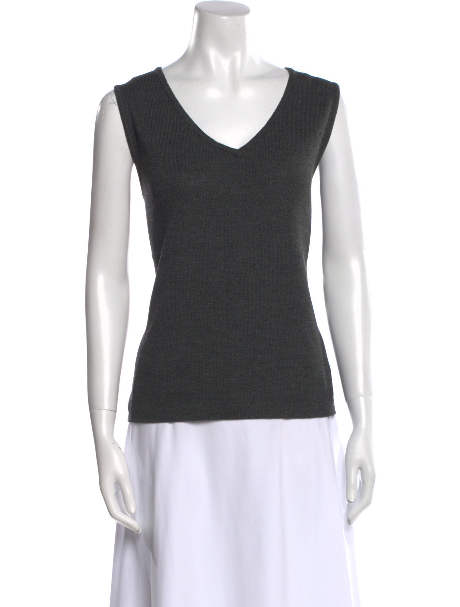 St. John Collection V-Neck Sleeveless Top