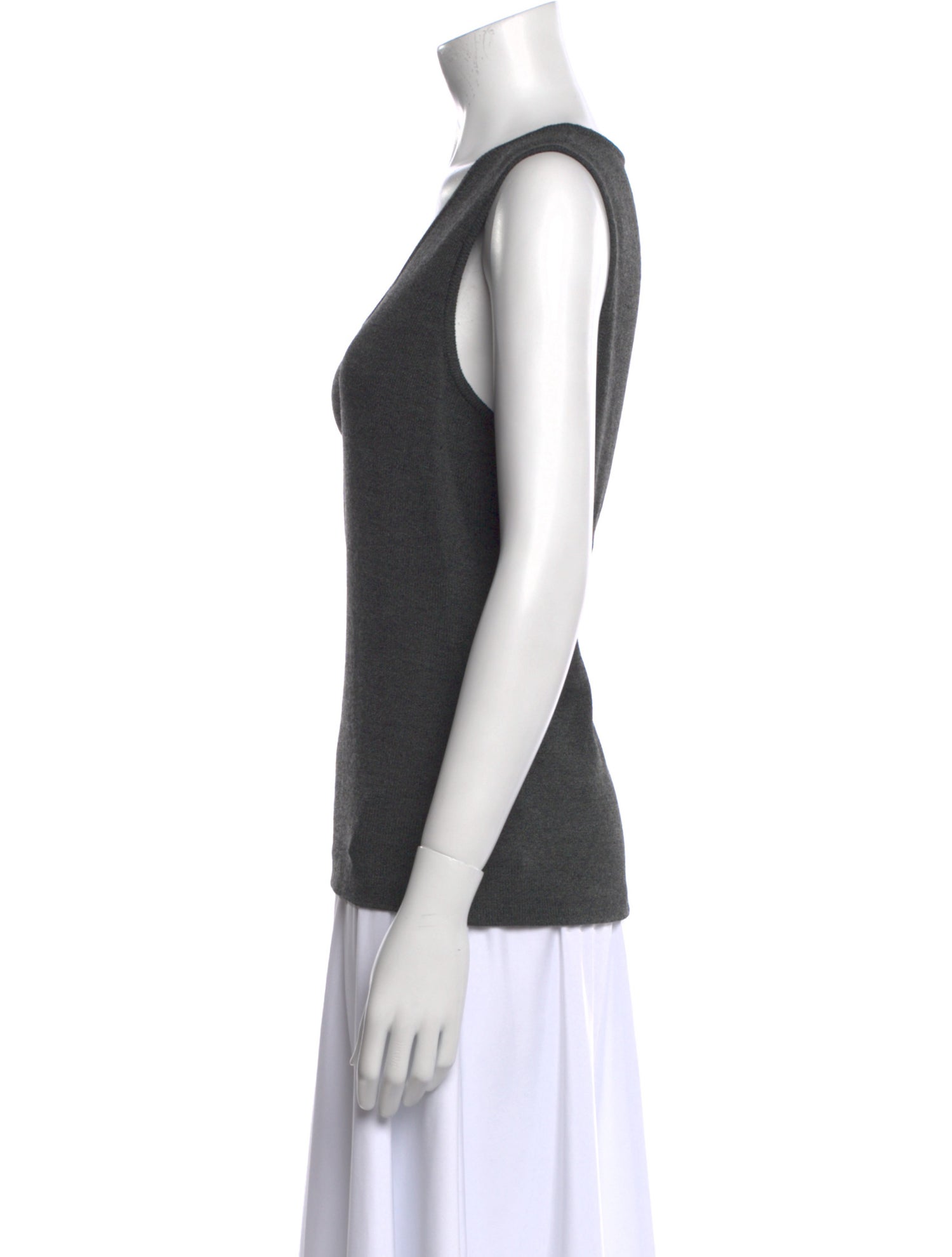 St. John Collection V-Neck Sleeveless Top