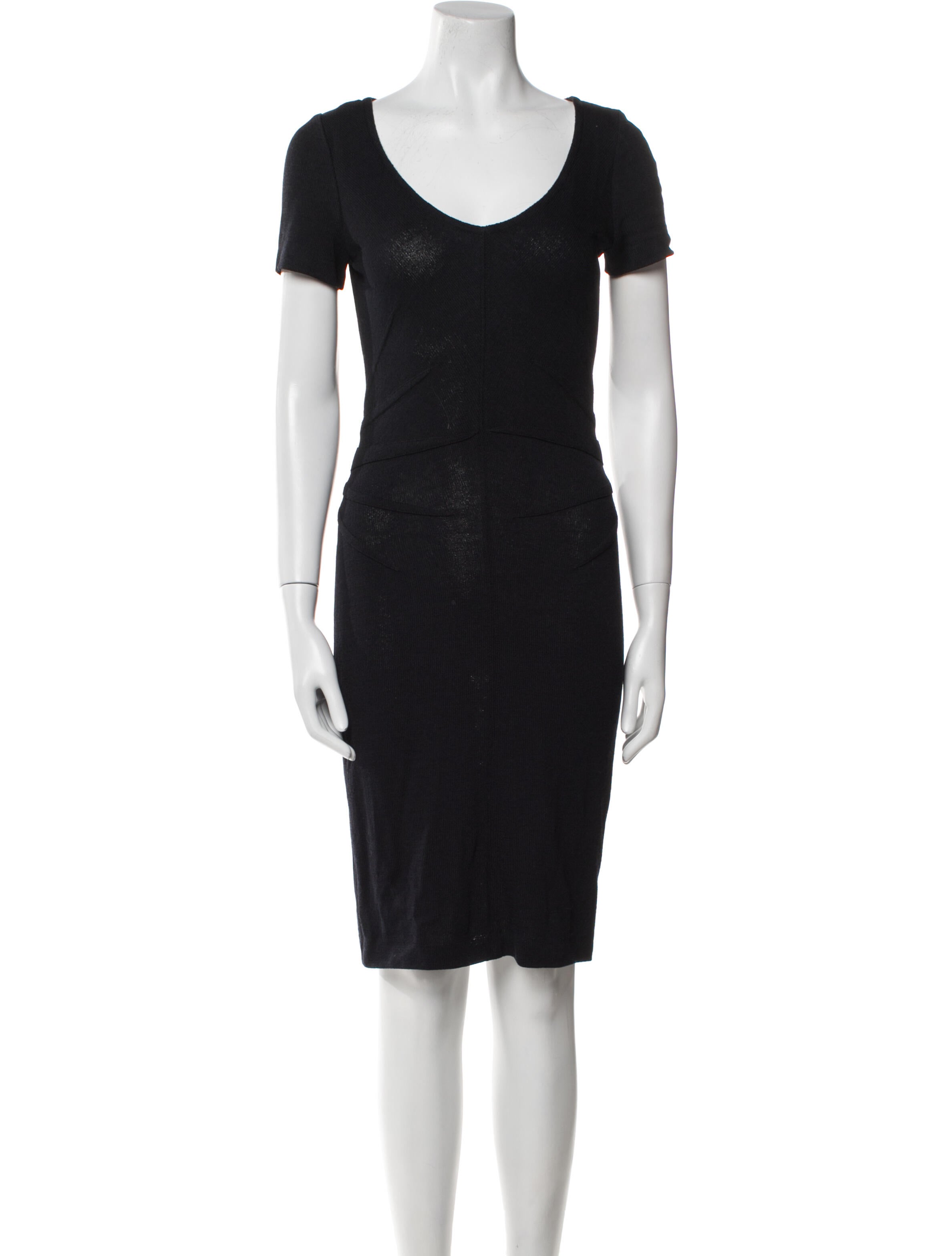 St. John Collection Scoop Neck Knee-Length Dress