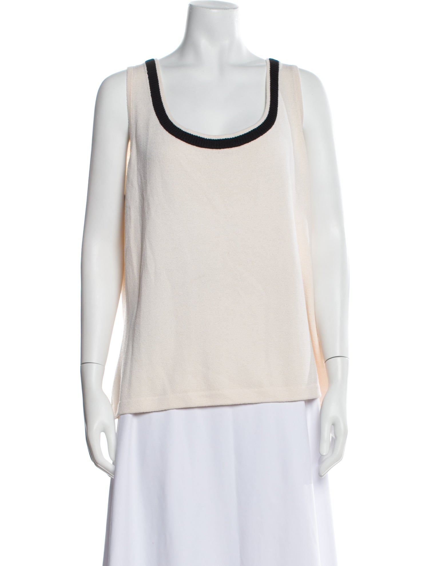 St. John Caviar Scoop Neck Sleeveless Top