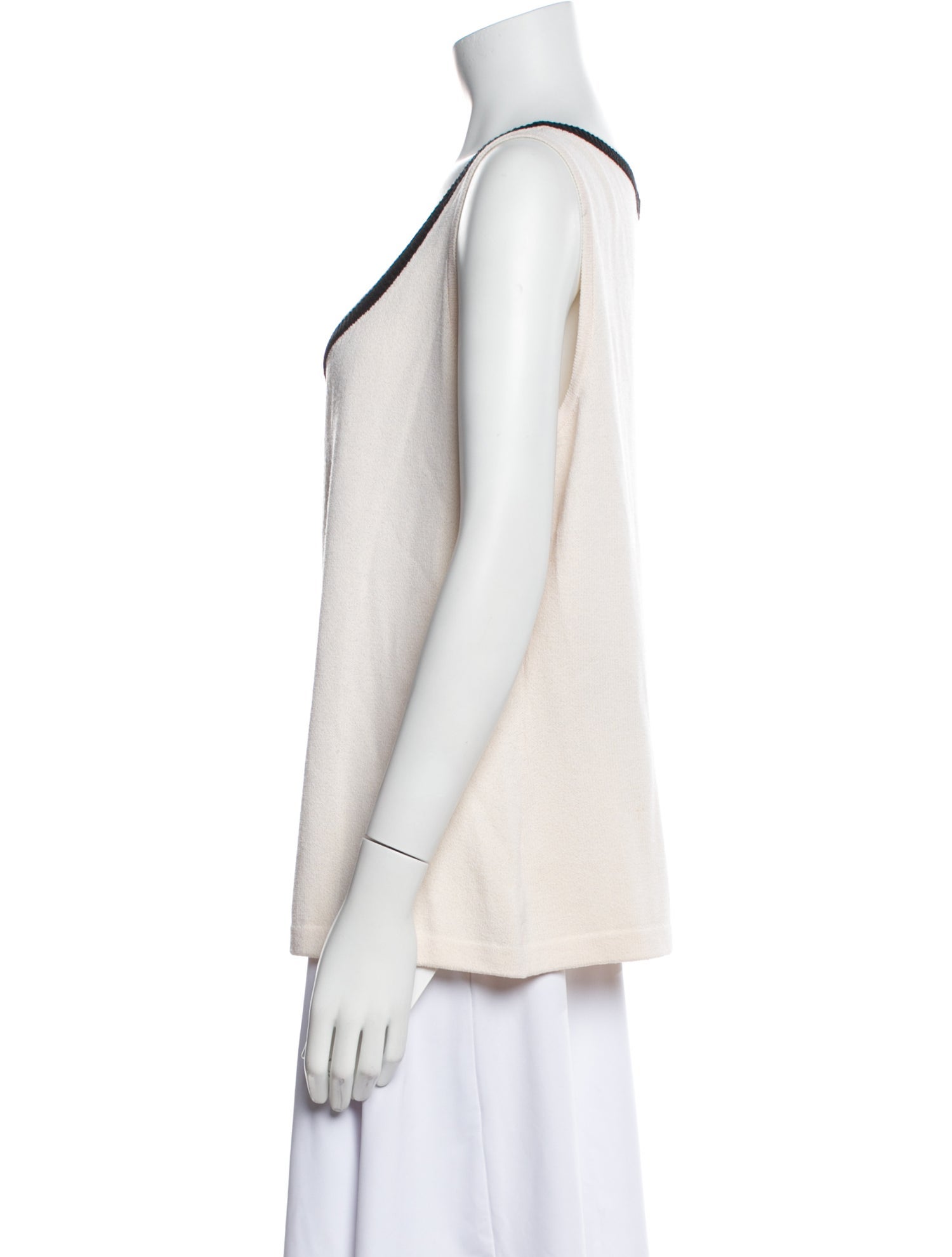 St. John Caviar Scoop Neck Sleeveless Top