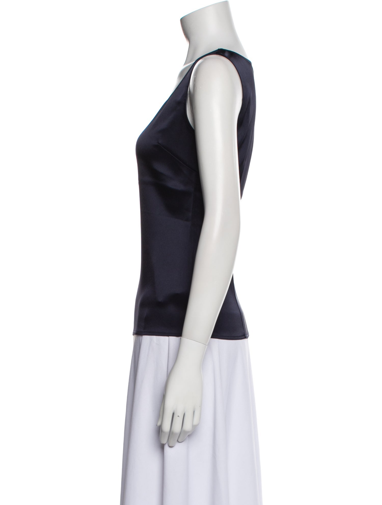 St. John Caviar Scoop Neck Sleeveless Top