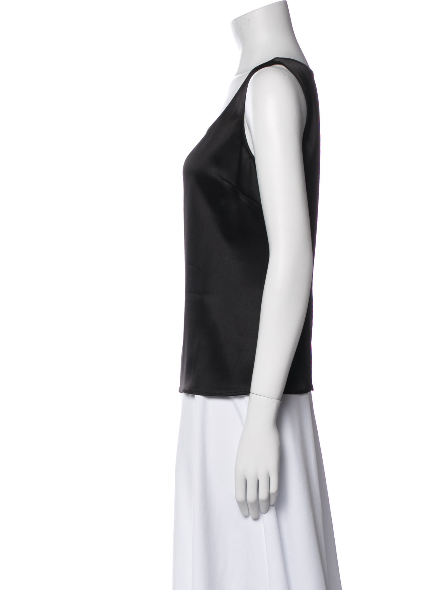 St. John Caviar Scoop Neck Sleeveless Top