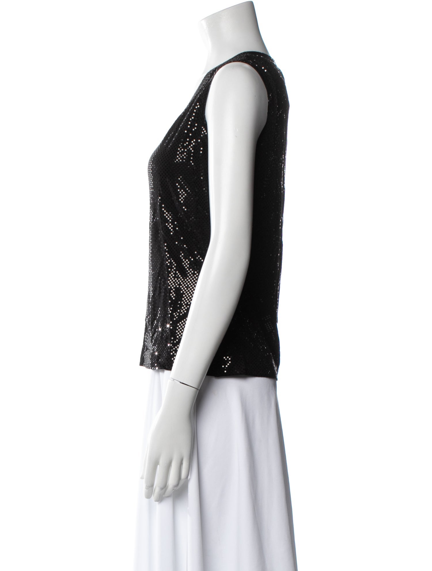 St. John Caviar Scoop Neck Sleeveless Top