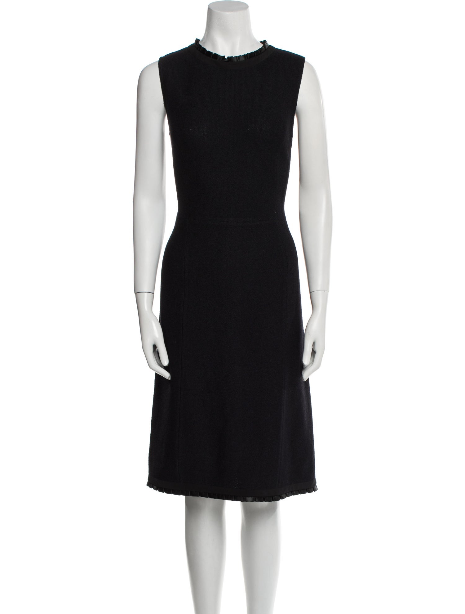 St. John Evening Crew Neck Knee-Length Dress