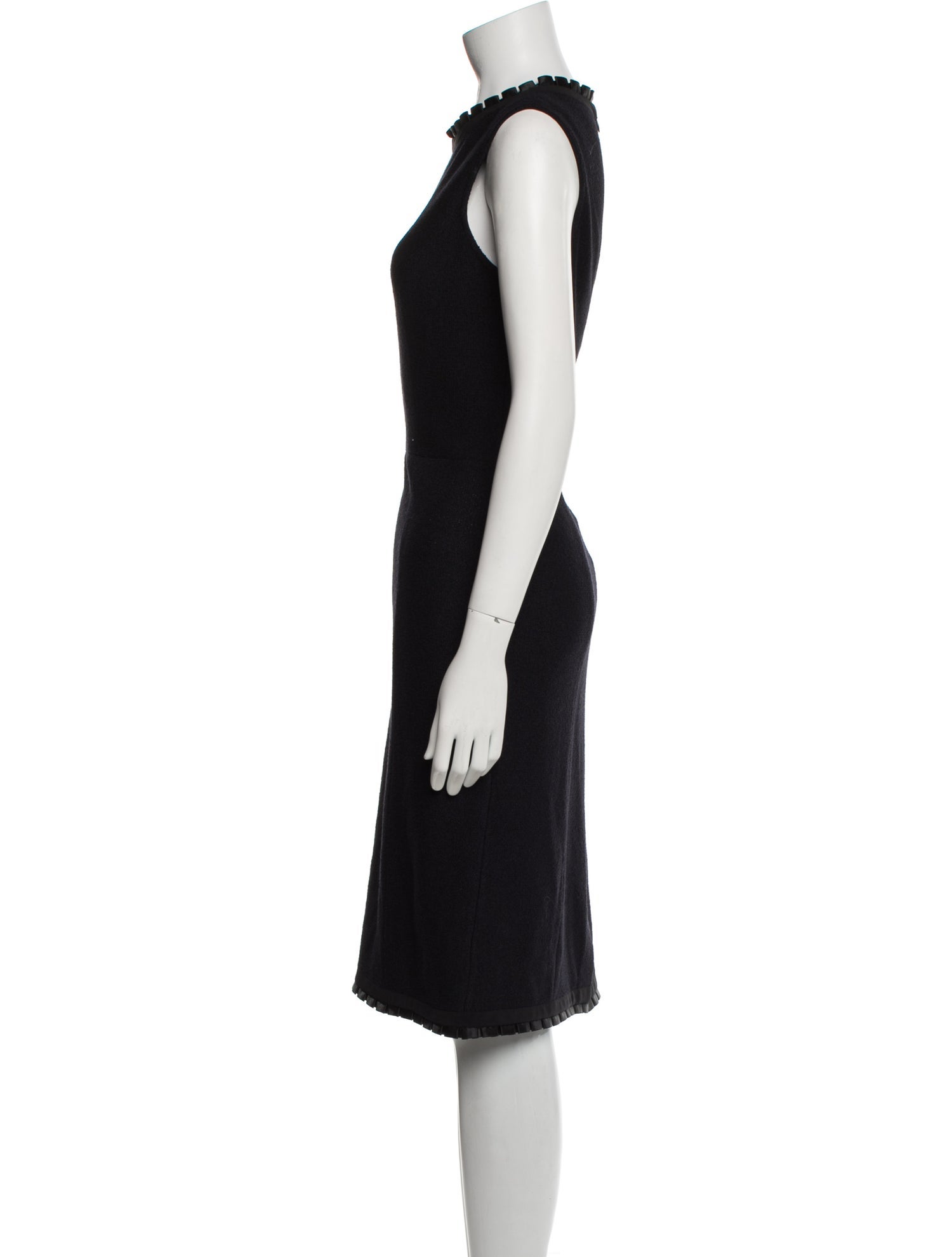 St. John Evening Crew Neck Knee-Length Dress
