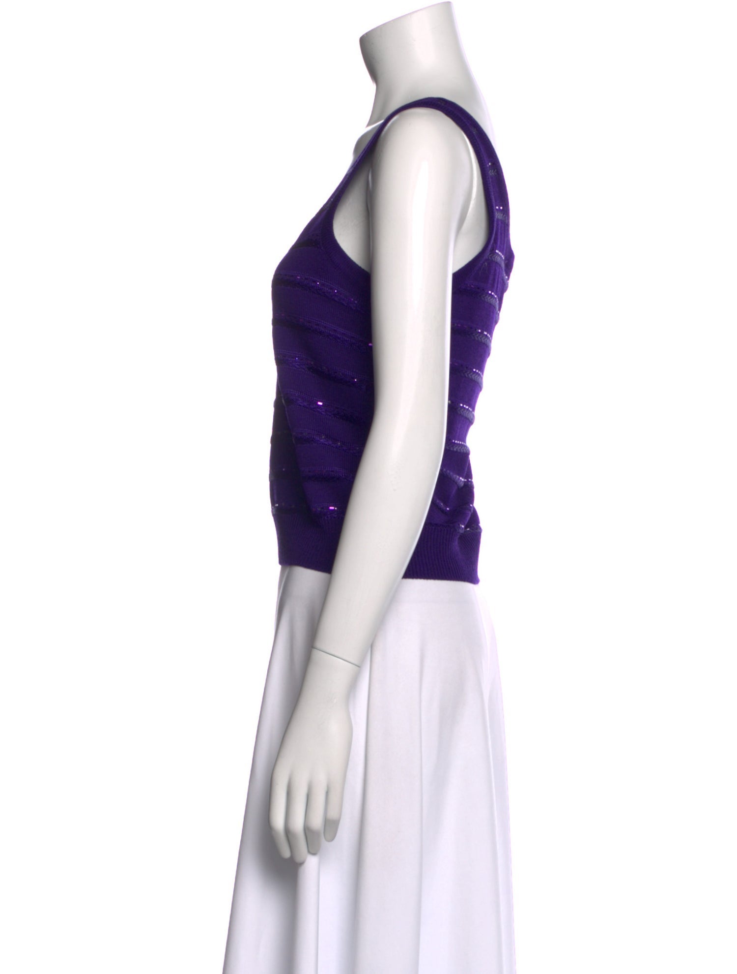 St. John Evening Scoop Neck Sleeveless Crop Top