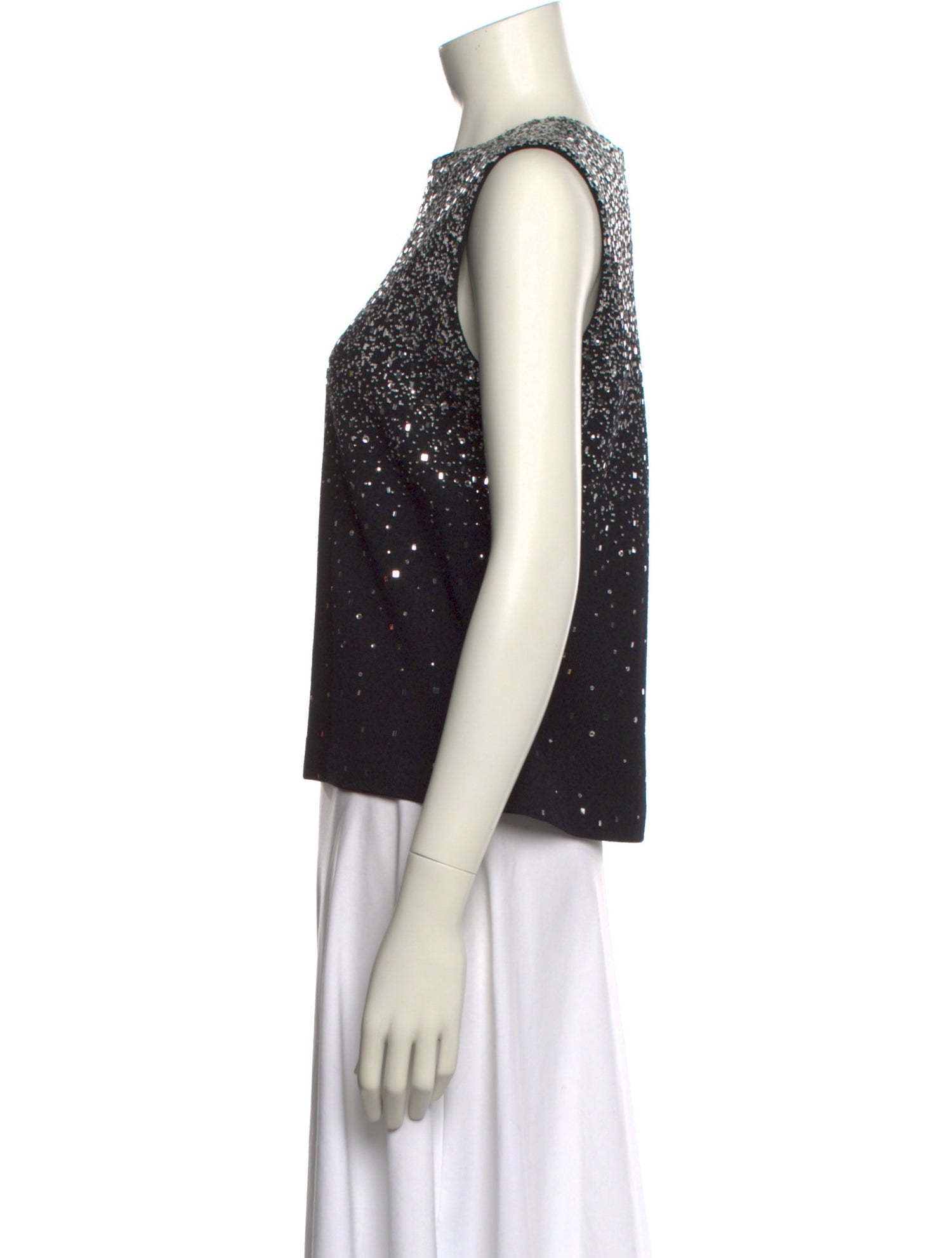 St. John Evening Bateau Neckline Sleeveless Top