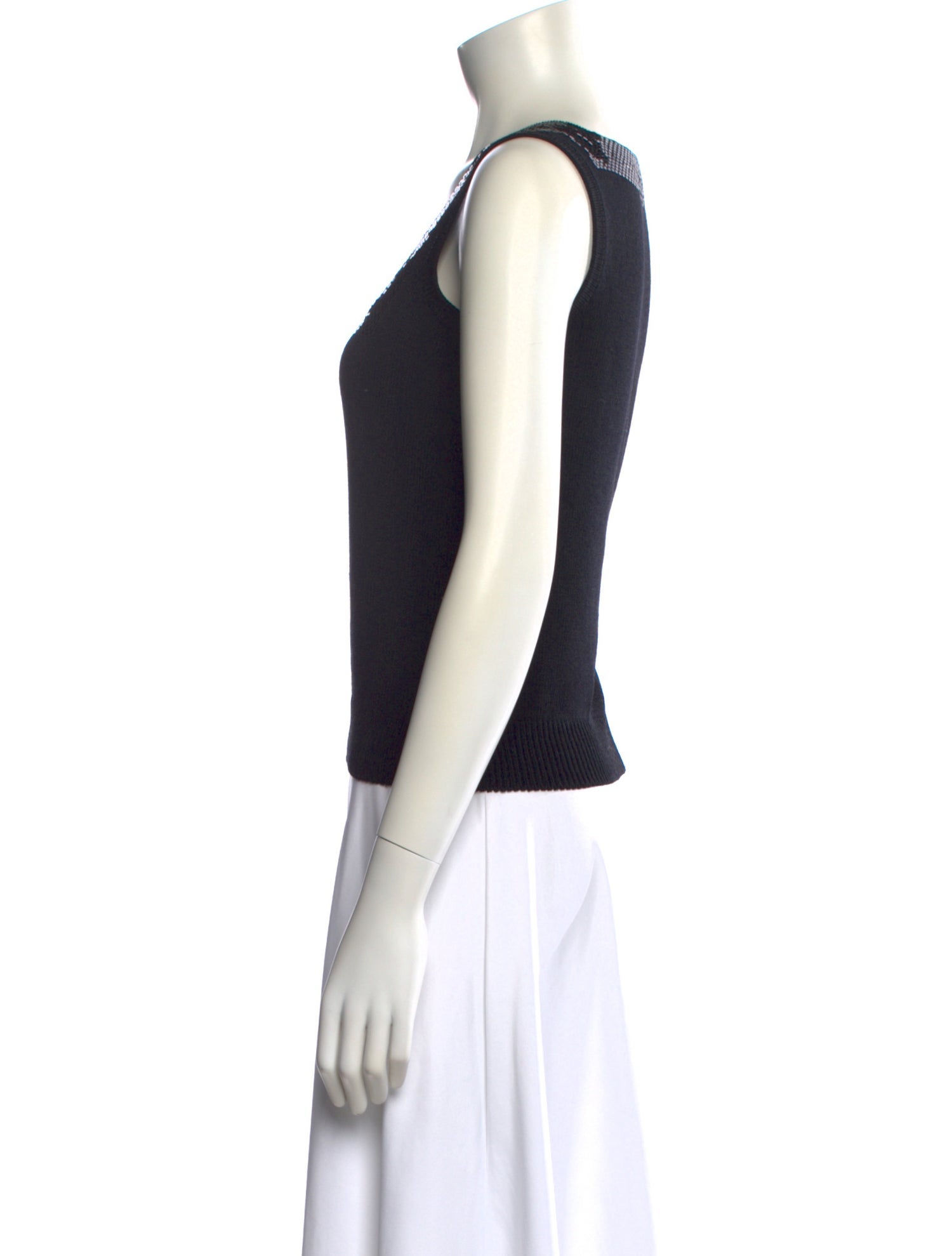 St. John Evening Square Neckline Sleeveless Top