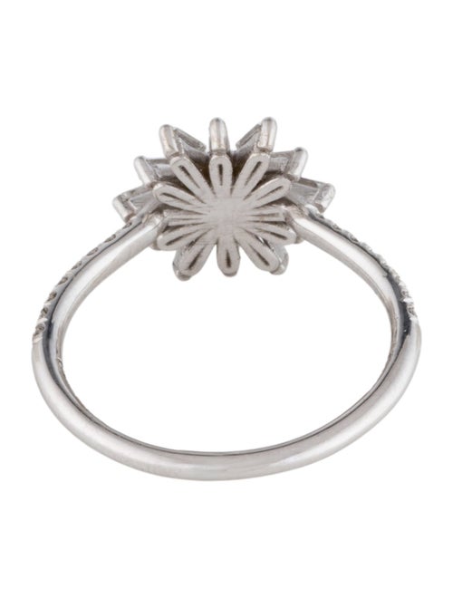 Suzanne Kalan 18K Diamond Bold Flower Cocktail Ring