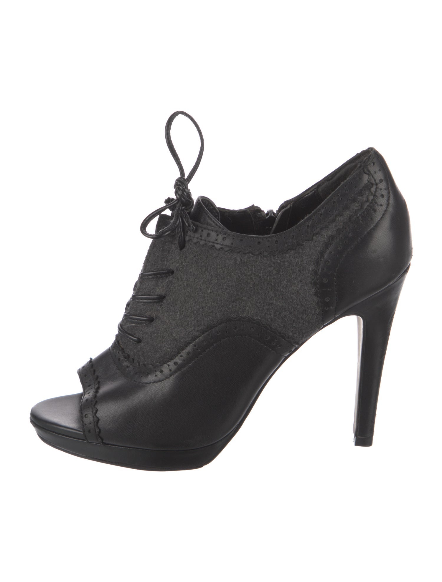 Saks Fifth Avenue Leather Sandals