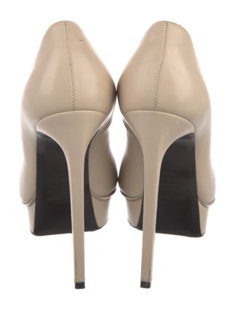 Saint Laurent Leather Pumps