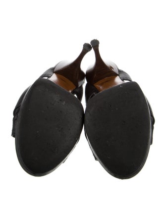 Yves Saint Laurent Leather T-Strap Sandals