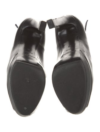 Saint Laurent Leather T-Strap Pumps