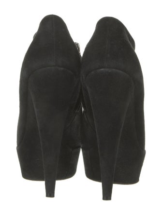 Saint Laurent Suede Pumps