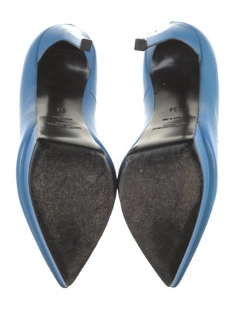 Saint Laurent Leather Pumps