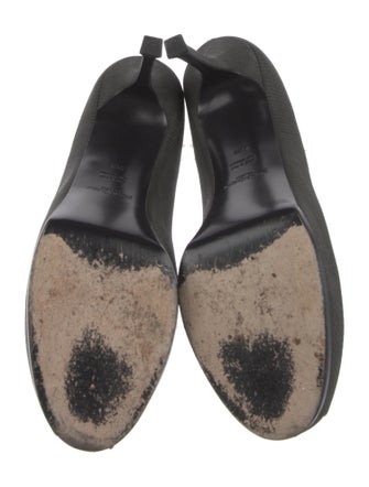 Yves Saint Laurent Rive Gauche Leather Pumps