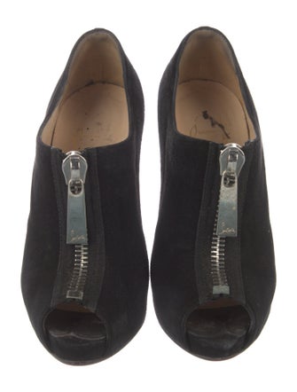 Saint Laurent Suede Pumps