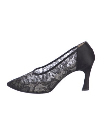 Yves Saint Laurent Lace Lace Pattern Pumps