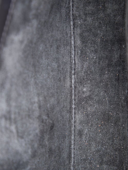 Saint Laurent Leather Le 5 à 7 2022