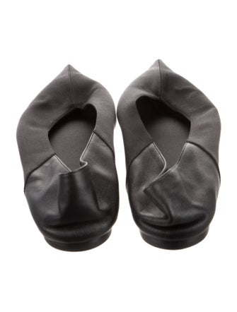 Saint Laurent Raso Leather Flats