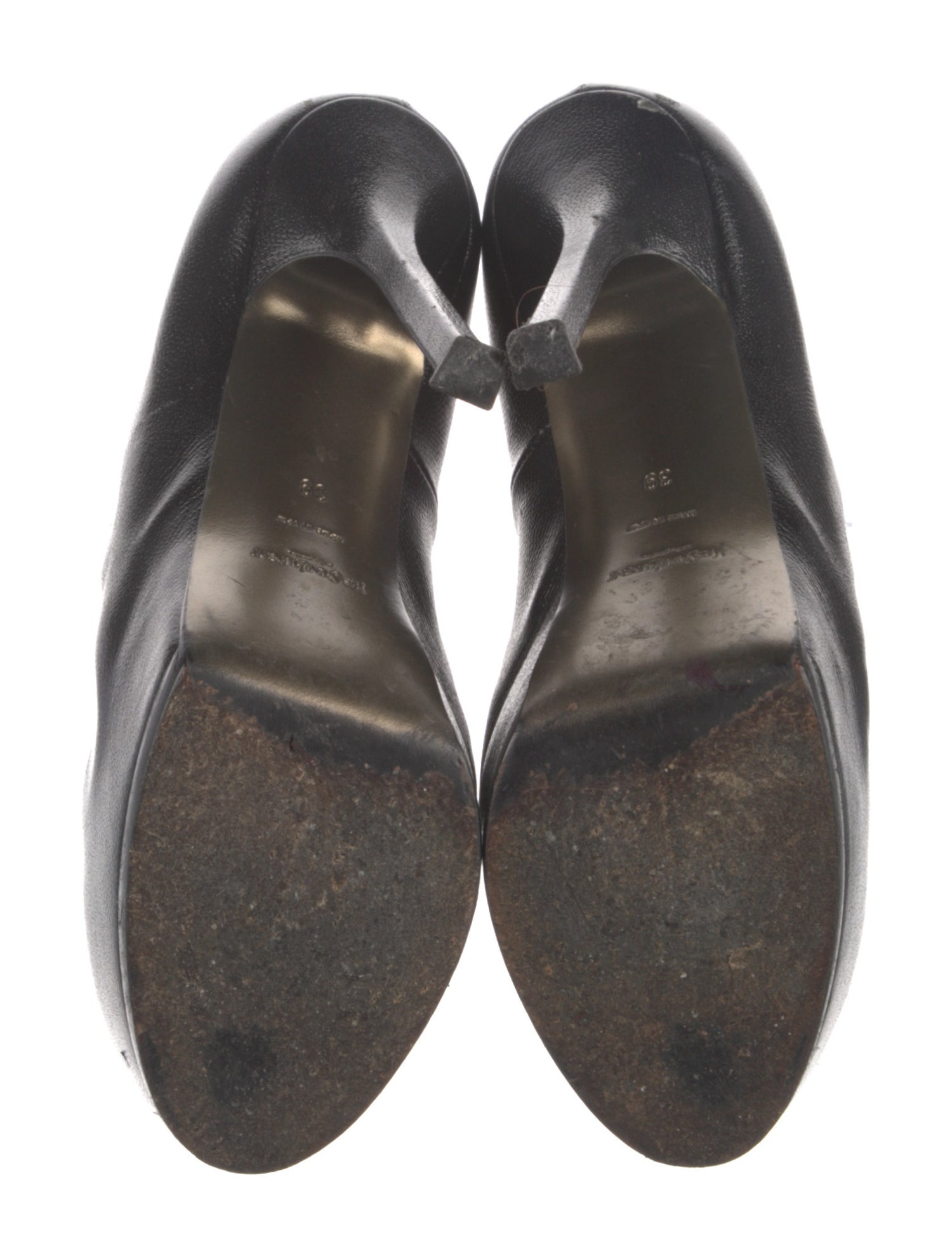 Saint Laurent Leather Pumps