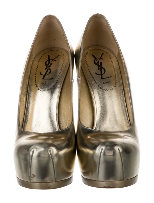 Yves Saint Laurent Patent Leather Pumps