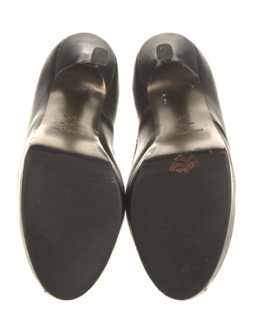 Yves Saint Laurent Leather Pumps