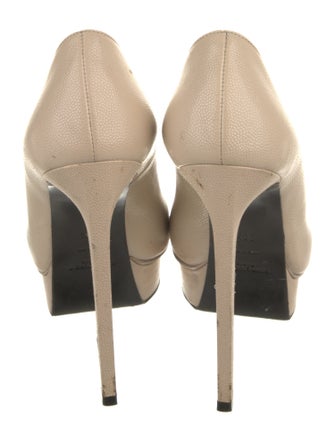 Saint Laurent Leather Pumps