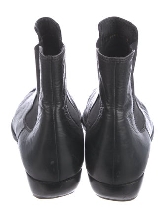 Saint Laurent Leather Chelsea Boots