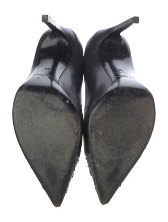 Saint Laurent Leather Pumps