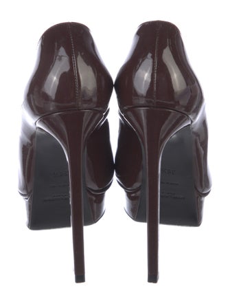 Saint Laurent Patent Leather Pumps