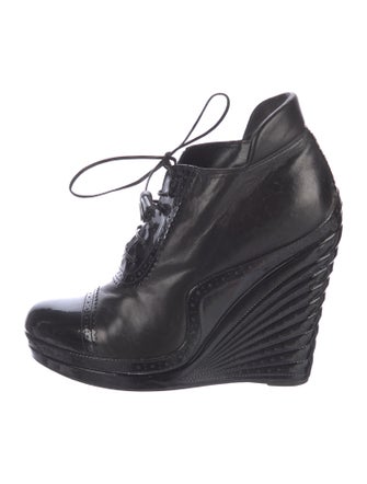 Saint Laurent Leather Lasercut Accents Pumps