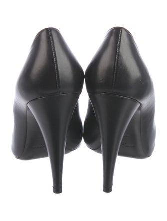 Saint Laurent Leather Pumps
