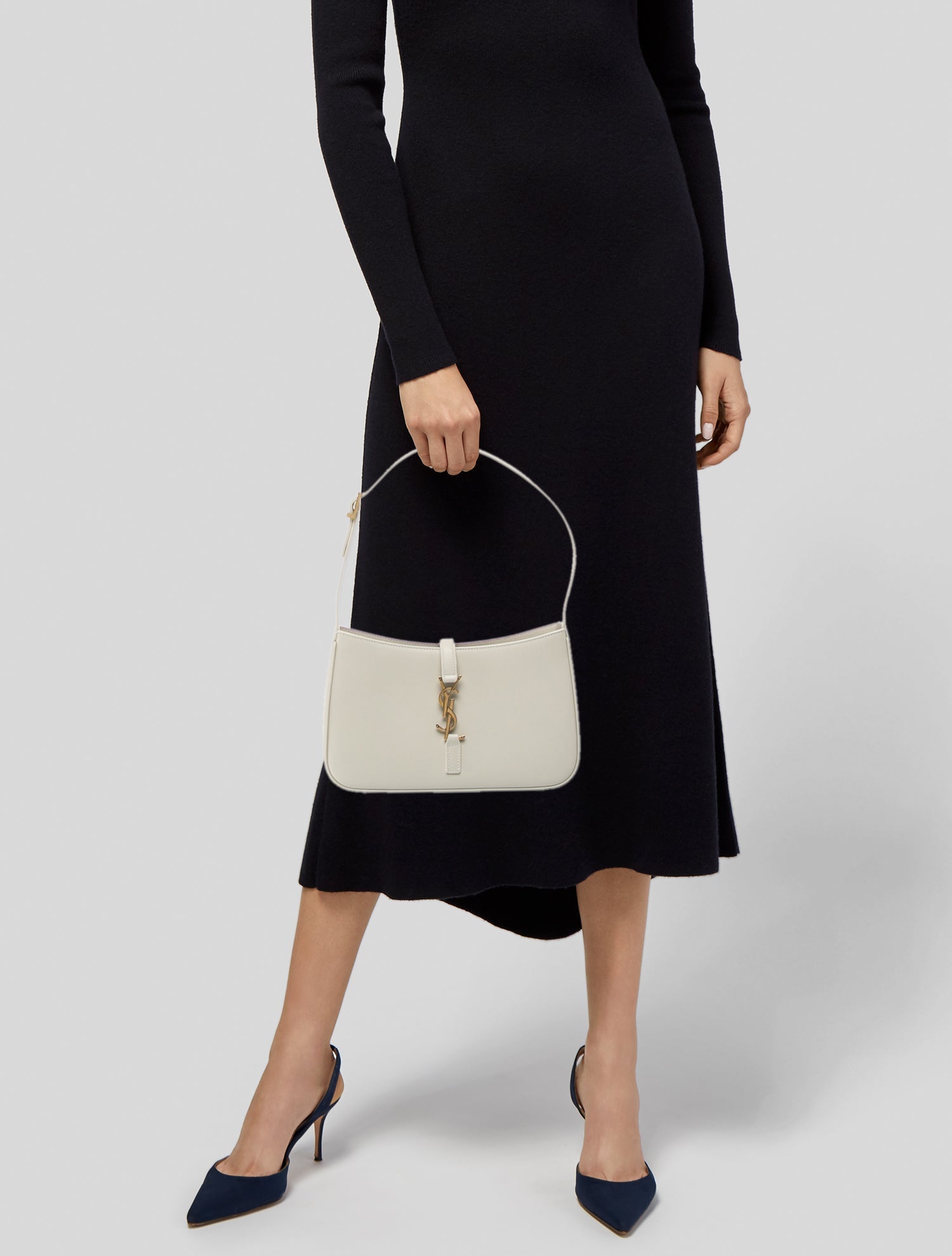 Saint Laurent Leather Le 5 à 7 2023