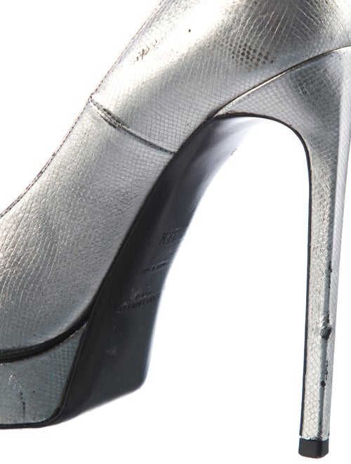 Saint Laurent Leather Pumps